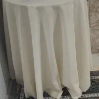 میز خاطره نو تمیز با پارچه ی روش