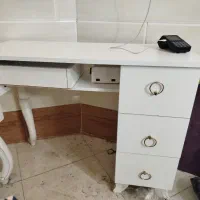 میز ناخونکاری