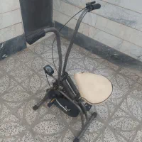 دوچرخه ثابت ورزشی