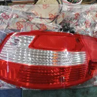 چراق عقب رانا|قطعات یدکی و لوازم جانبی|بندر انزلی, پردیس|دیوار