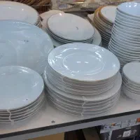 چینی سفید گردو چهار گوش لب طلا|ظروف سرو و پذیرایی|نیشابور, فردوسی جنوبی|دیوار