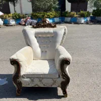 مبل سلطنتی سالم همراه با بوفه