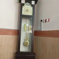 ساعت. ایستاده سالم