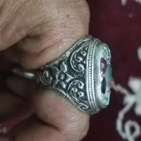 شجرتک درخت و انگشترای هفت جواهری|جواهرات|چهارباغ, |دیوار