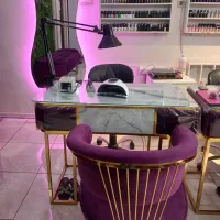 اجاره-میز-ناخن-و-صندلی-مژه-ب-همکاران-با-مشتری