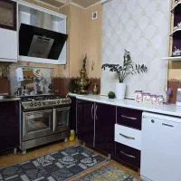 کابینت آشپزخانه در حد نو همراه پرده و لوستر سقفی|هود|اسلام‌شهر, شهرک مهدیه|دیوار