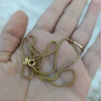 گوشوار و زنجیر|جواهرات|جم, |دیوار