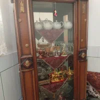 بوفه/ویترین چوبی قدیمی و بزرگ