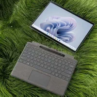 سرفیس پرو‌ surface pro 9 i7 16 256با کیبورد و قلم