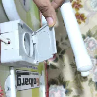 میز اتو قرمز ایستاده پریز دار.|اتو و لوازم اتو|یاسوج, |دیوار