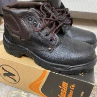 کفش کار جلو آهن