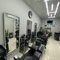 شاگرد آرایشگاه مردانه