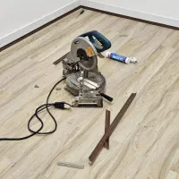 نصاب نصب واجرا قرنیز لمینت و کفپوش|خدمات پیشه و مهارت|تهران, حکیمیه|دیوار