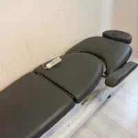 تخت ماساژ و پاکسازی+میز کاربردی+چراغ پاکسازی