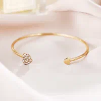 بنگل طرح قلب نگین دار طلایی|بدلیجات|تهران, اقدسیه|دیوار