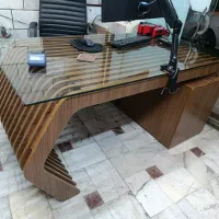 فروش میز اداری بهمراه شیشه و L