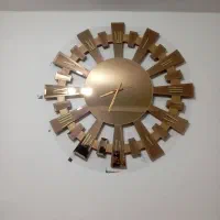 ساعت  دیواری جنس اصل ام دی اف و شیشه در حد نو