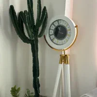 ساعت دیواری ایستاده
