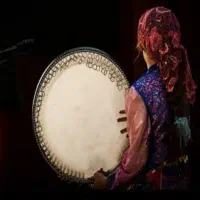 دف و گیتار درسالن‌بزرگ آموزشگاه‌موسیقی اندیشه‌نوین