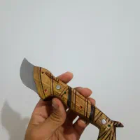 چاقو نگینی
