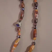 گردنی و بنده سنگ منحصر و متنوع و کهنه