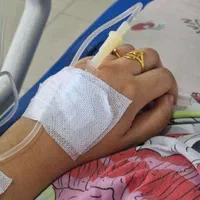 خدمات پرستاری(سرم تراپی،فصدخون،سونداژ درمنزل)|خدمات آرایشگری و زیبایی|تهران, فلسطین (میدان انقلاب)|دیوار