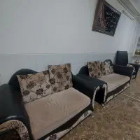 ۲ دست مبل (راحتی و سلطنتی) و ۸متر پرده|مبلمان خانگی و میز عسلی|دلیجان, |دیوار