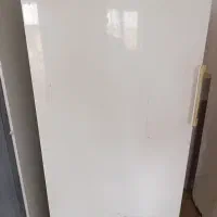 چهارعددیخچال به فروش میرسد.