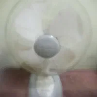 یک پنکه ی کوچک فروشی