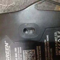 یک عدد کامپیوتر به همراه دو عدد باند قوی