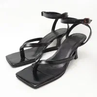 صندل پاشنه دار لا انگشتی