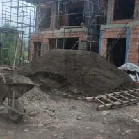 کارگر بنای و بنا برای چالوس