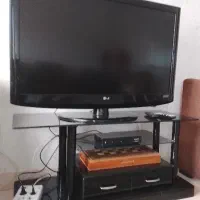تلویزیون LCDو میز تلویزیون 42اینچ