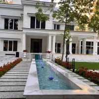 ویلا کاخ سعد آباد ۱۵۵۰ متر زمین مناسب کار و‌سکونت