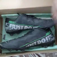 کفش فوتبال ۴۲