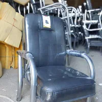 صندلی انتظار دکمه دار