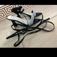 چند جفت کفش و ست مجلسی