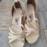 کفش نامزدی|کیف، کفش، کمربند|بروجرد, |دیوار