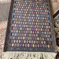 پادری زمینه سورمه ای تازه بافت شده