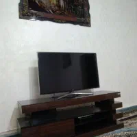 میز تلوزیون و تابلو