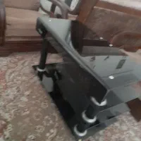 مبل ۴ نفره با میز تلویزیون فقط  سیصد هزار تومان