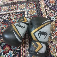 دستکش بوکس سایز ۱۲ درحد نو بدون پارگی