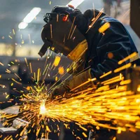 مونتاژ کار و جوشکار co2 و کارگر ساده در شرکت معتبر