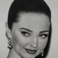 طراحی چهره سیاه قلم مناسب هدیه