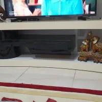 میز تلویزیون و جلو مبلی