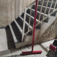 پایه فلزی فروشگاهی و مغازه