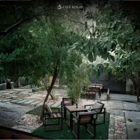 میزبان و سالن دار