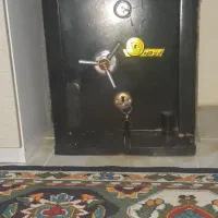 گاوصندوق ، در حد نو