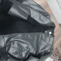 کاپشن چرم اصلی گرم گرم دار و کار شده آکبند مفت|لباس|شیروان (خراسان), |دیوار