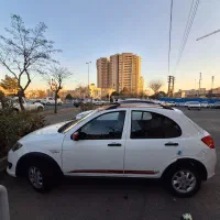 کوییک R سفید قرمز|خودرو سواری و وانت|تهران, گلستان (شهرک راه آهن)|دیوار